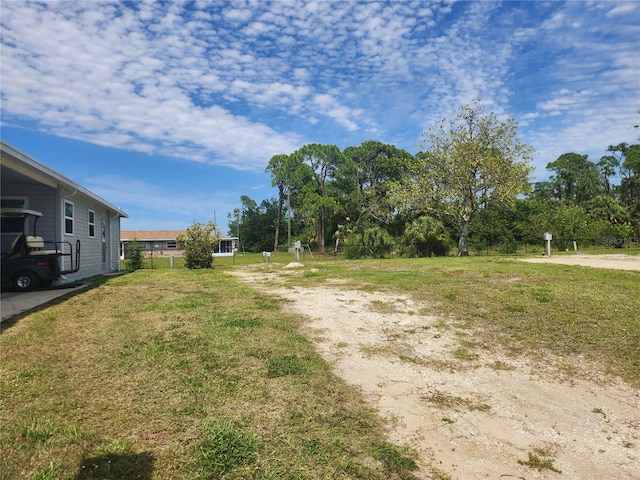 Listing photo 2 for 5552 Holiday Park Blvd, North Port FL 34287