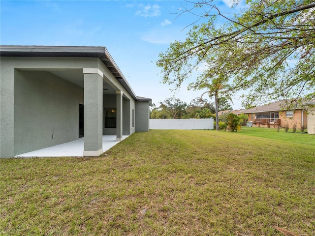 view of yard with a patio