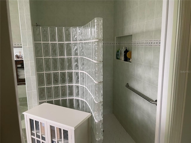 bathroom featuring a shower