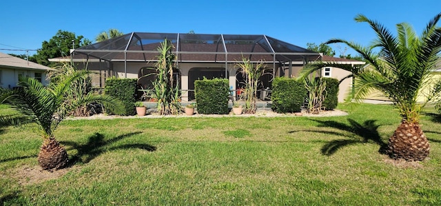 view of yard featuring a lanai