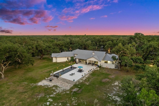 view of aerial view at dusk