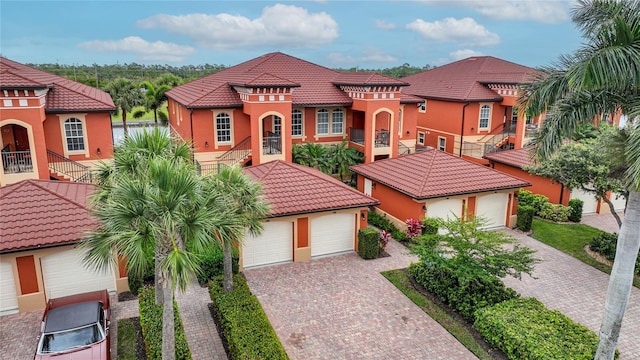 view of mediterranean / spanish-style house