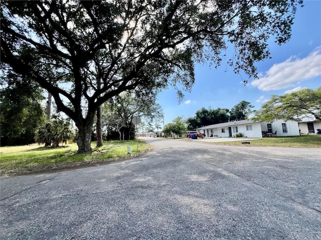 Listing photo 3 for 2909 Cocos Ave, Fort Myers FL 33901