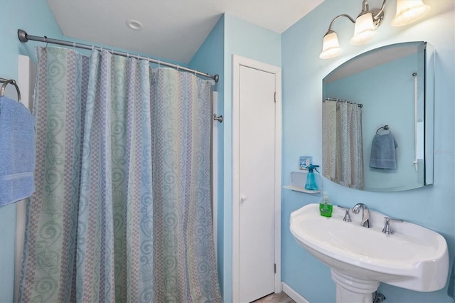 bathroom featuring sink