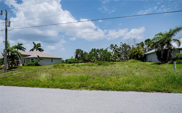 Listing photo 3 for 8 Medalist Ct, Rotonda West FL 33947