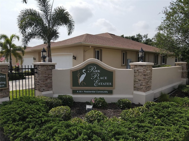 view of community / neighborhood sign