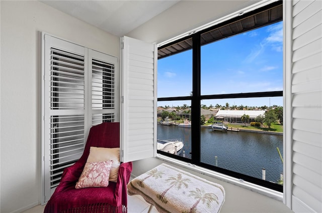 sitting room with a water view