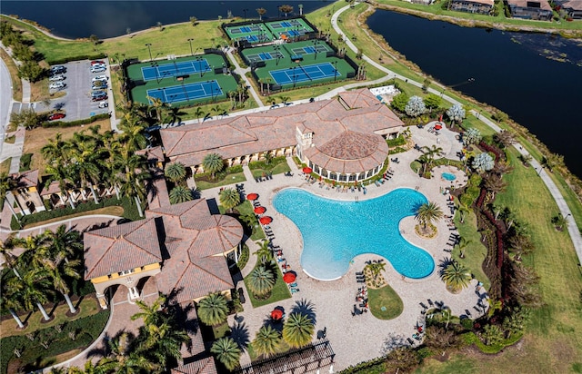 bird's eye view with a water view