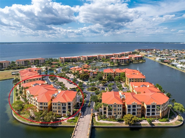 bird's eye view featuring a water view