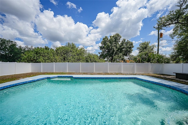 view of swimming pool