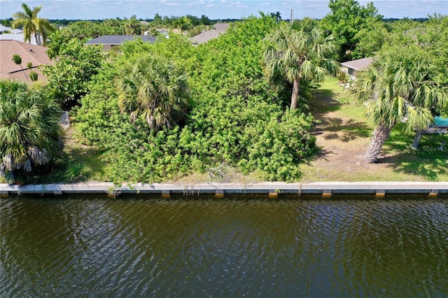 Listing photo 2 for 17133 Canary Ln, Port Charlotte FL 33948