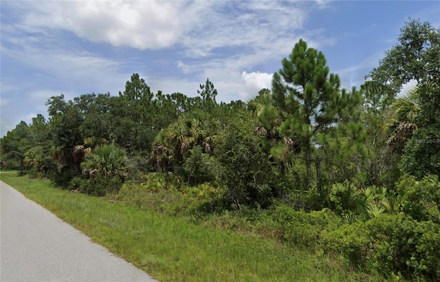 Listing photo 3 for 270 Friendly St, Port Charlotte FL 33953