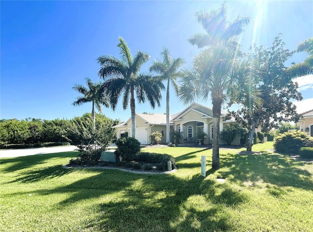 view of yard featuring a garage