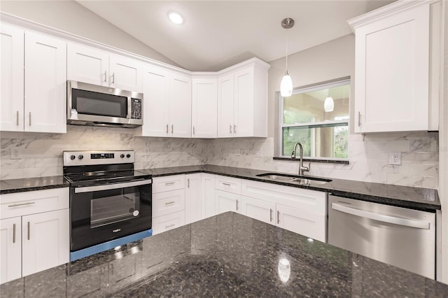 820 Bowman Ter, Port Charlotte, FL 33953 - photo 15