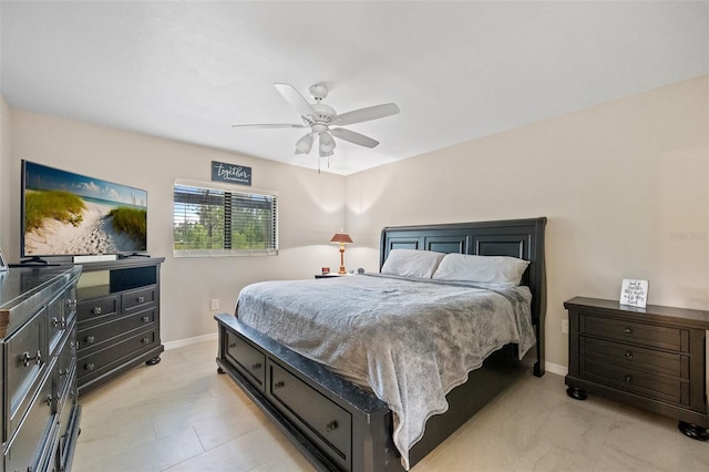 bedroom featuring ceiling fan