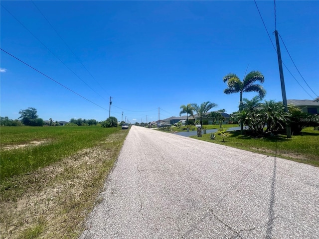 Listing photo 3 for 2229 NW 9th Ter, Cape Coral FL 33993