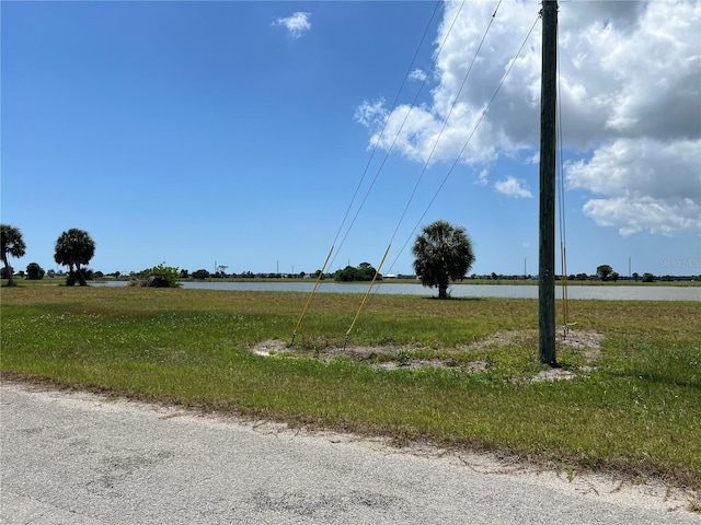 Listing photo 3 for 35 Carnation Dr, Placida FL 33946