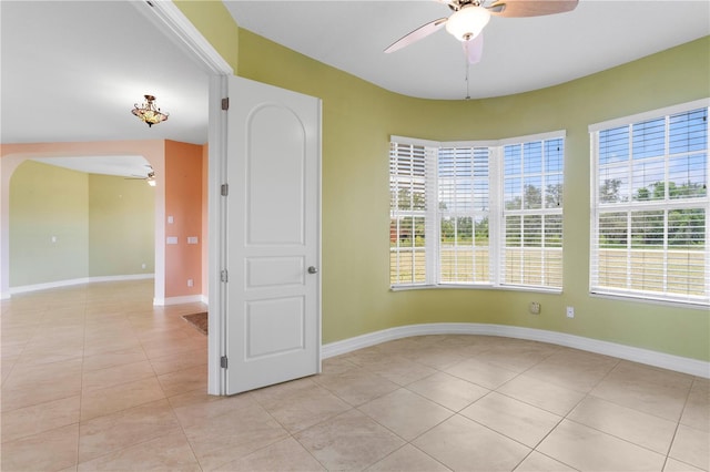 empty room featuring light tile patterned floors