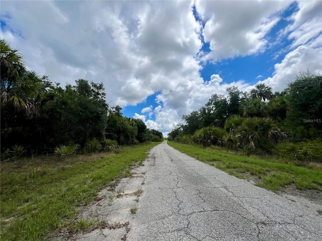 Listing photo 3 for Kamain Rd, North Port FL 34288