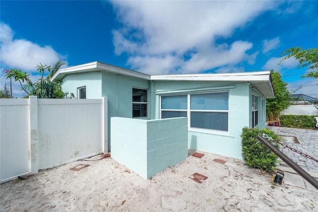 22062 Marshall Ave, Port Charlotte, FL 33952 - view of side of home