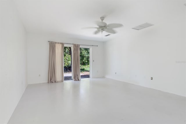 unfurnished room with ceiling fan