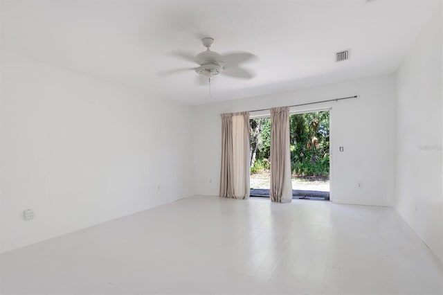 spare room with ceiling fan