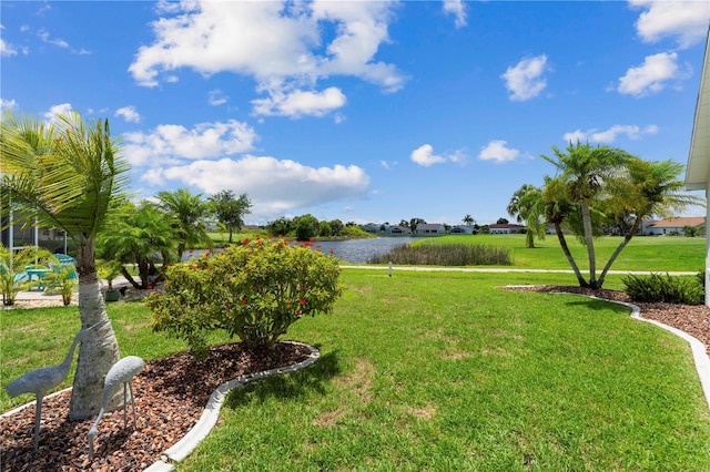 view of yard featuring a water view