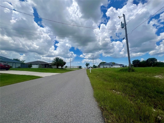 Listing photo 3 for 1423 NW 8th Ter, Cape Coral FL 33993