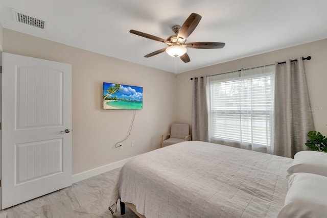 bedroom with ceiling fan