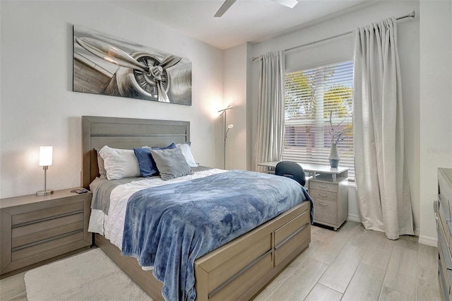 bedroom with ceiling fan