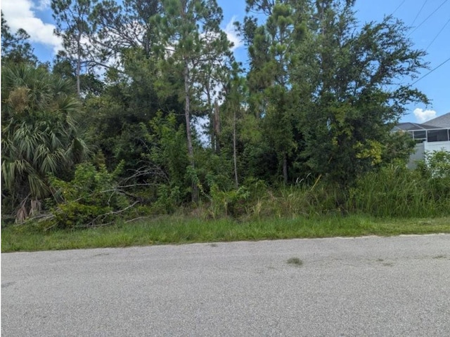 Listing photo 2 for Dellbrook Ave, North Port FL 34288