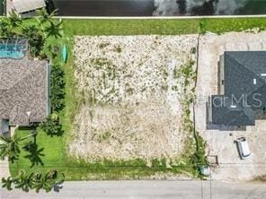 Listing photo 2 for 2521 NW 41st Ave, Cape Coral FL 33993