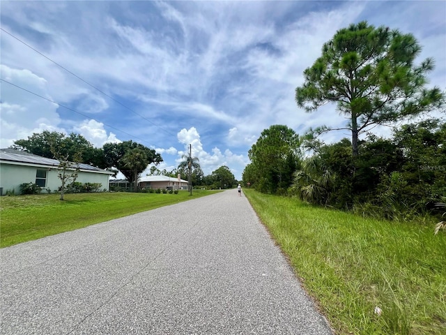 Listing photo 3 for 3302 Stone St, Port Charlotte FL 33981