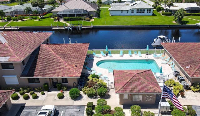 bird's eye view with a water view