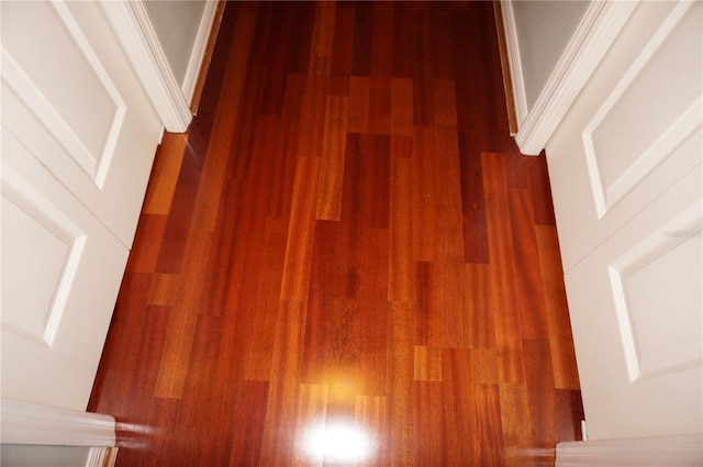 room details with hardwood / wood-style flooring