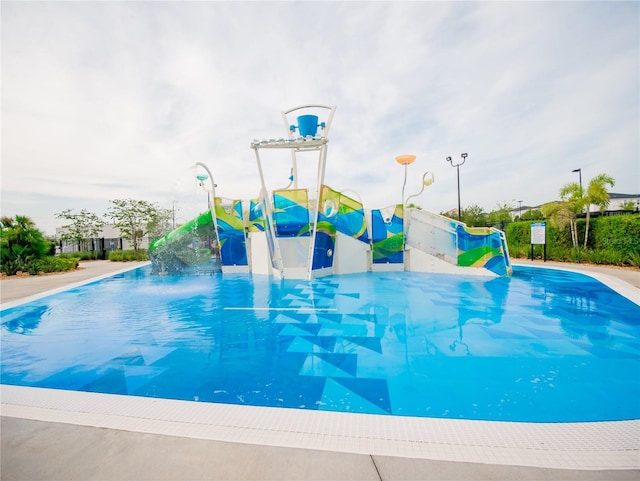 view of swimming pool