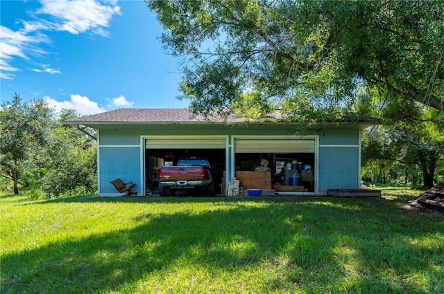 exterior space featuring a lawn