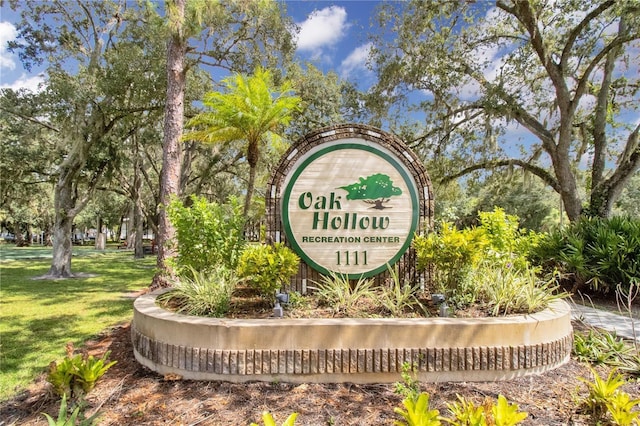 view of community / neighborhood sign