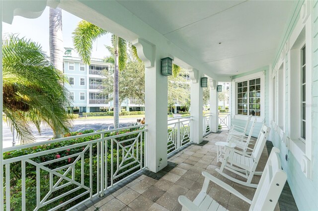 balcony featuring covered porch