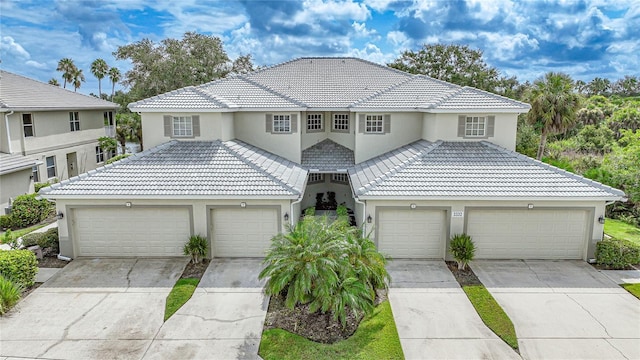 view of front facade with a garage