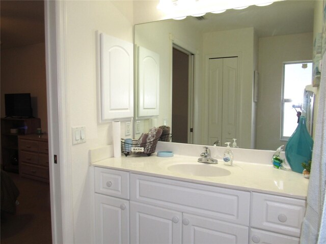 bathroom with vanity