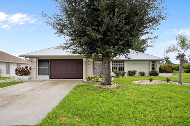 ranch-style home with a front lawn