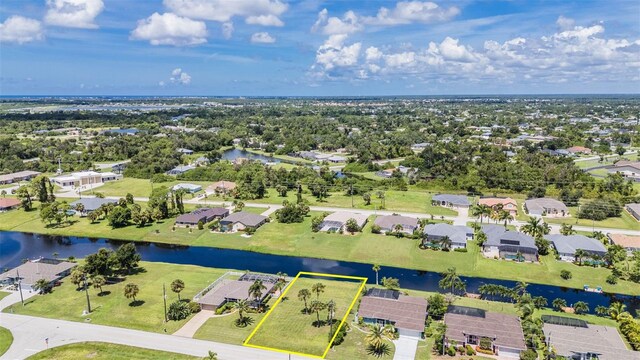 Listing photo 3 for 415 Rotonda Cir, Rotonda West FL 33947