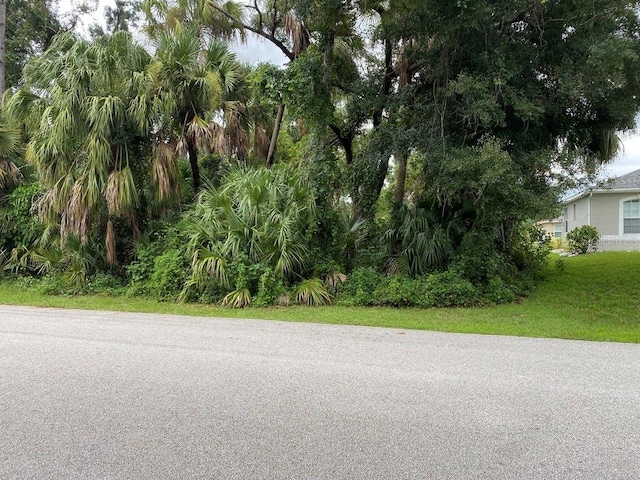 Listing photo 2 for 1282 Russellville St, North Port FL 34288