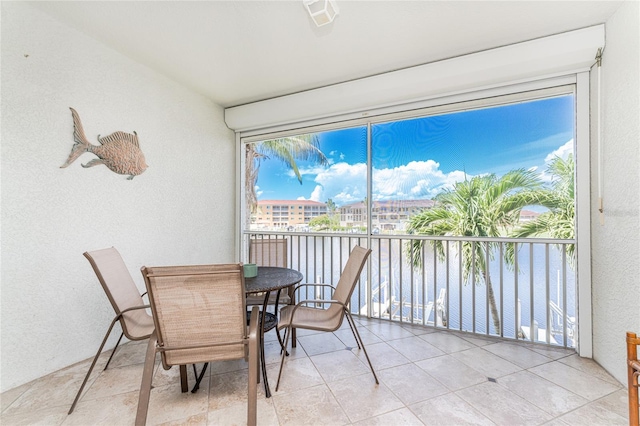 view of sunroom / solarium