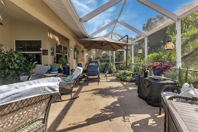 exterior space with a healthy amount of sunlight and lofted ceiling with skylight