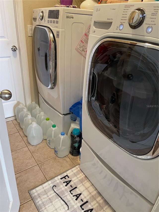 laundry room featuring light tile patterned flooring