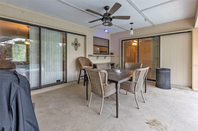 dining space with ceiling fan