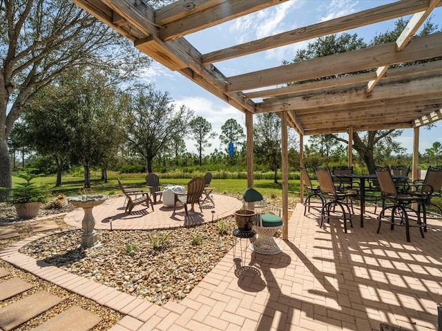 view of patio featuring a pergola