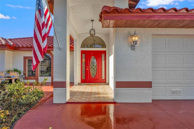 property entrance featuring covered porch